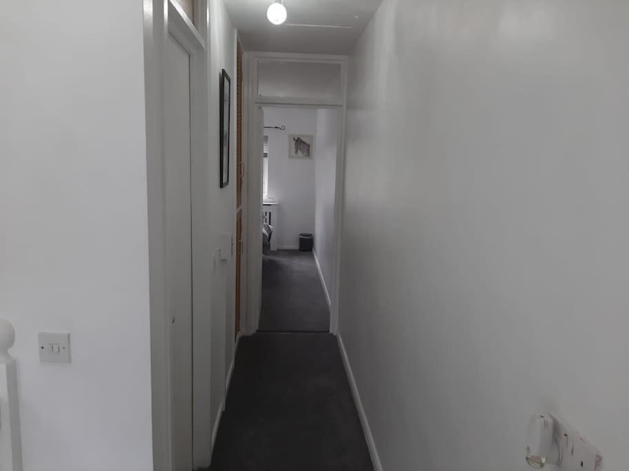 Entire Rental, Easy Reach To Etihad Stadium Mánchester Exterior foto