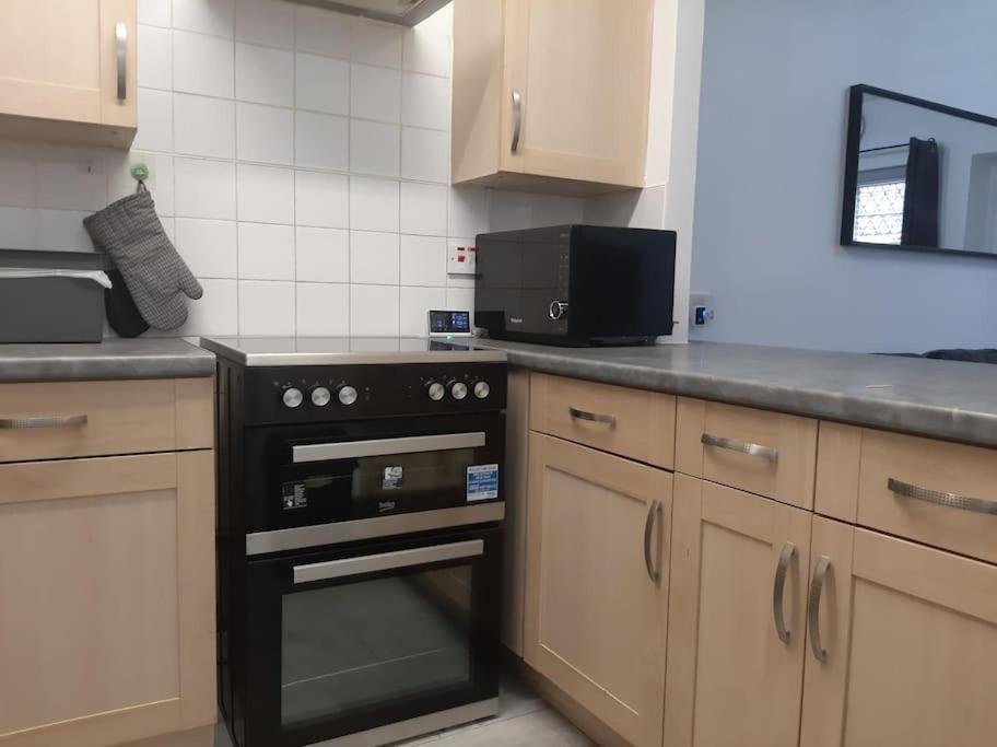 Entire Rental, Easy Reach To Etihad Stadium Mánchester Exterior foto
