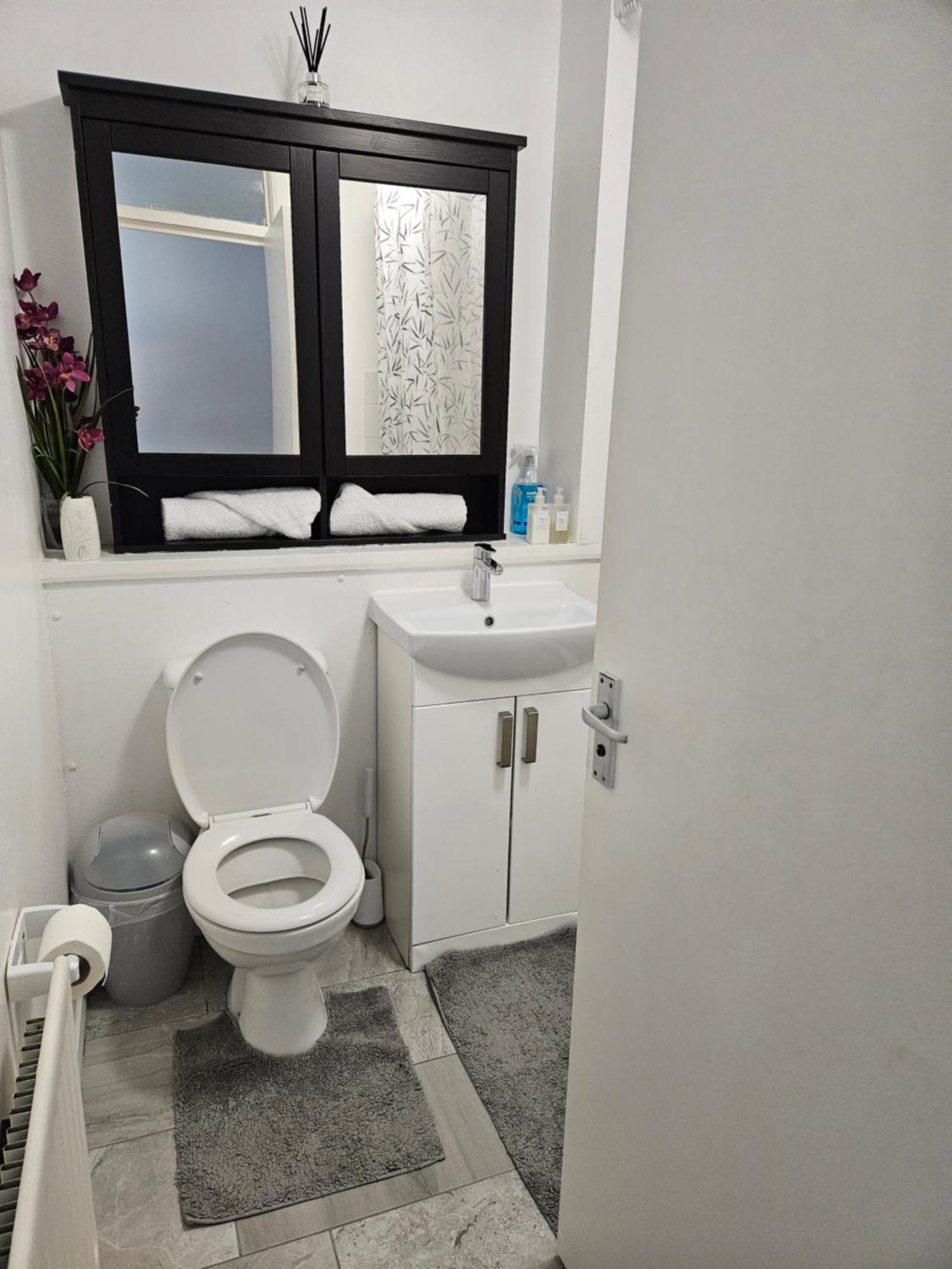Entire Rental, Easy Reach To Etihad Stadium Mánchester Exterior foto